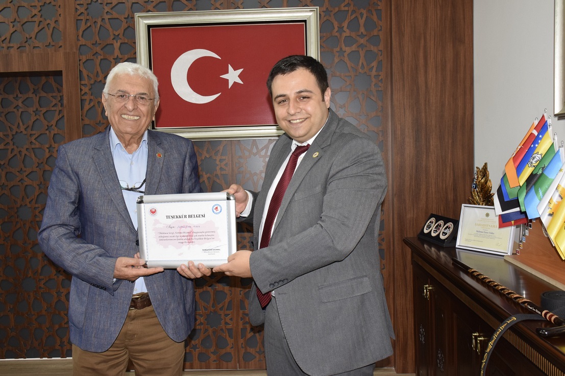 Kaymakamımız Sayın Mehmet Emre YILDIZ Misafirlerini Makamında Kabul Etti